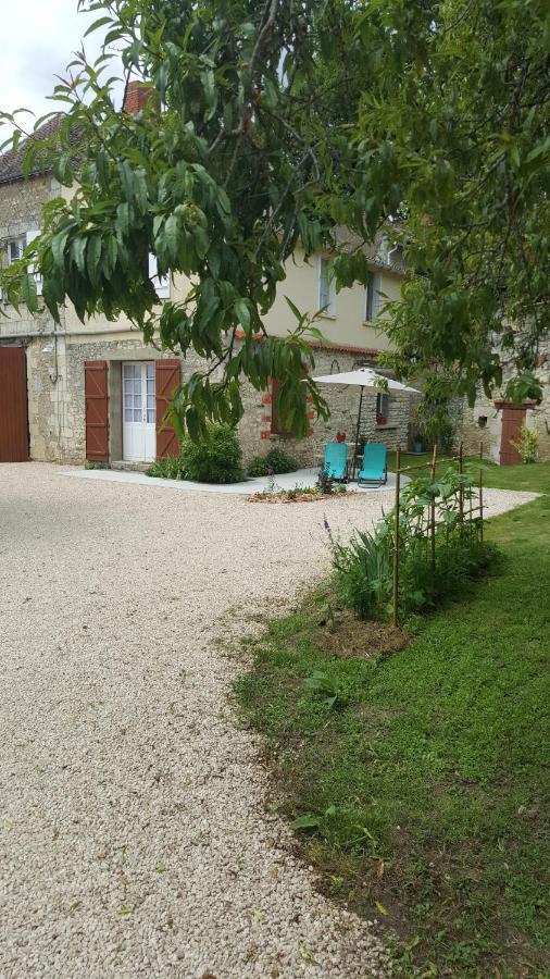 Gite de La Pivarderie Senille Esterno foto